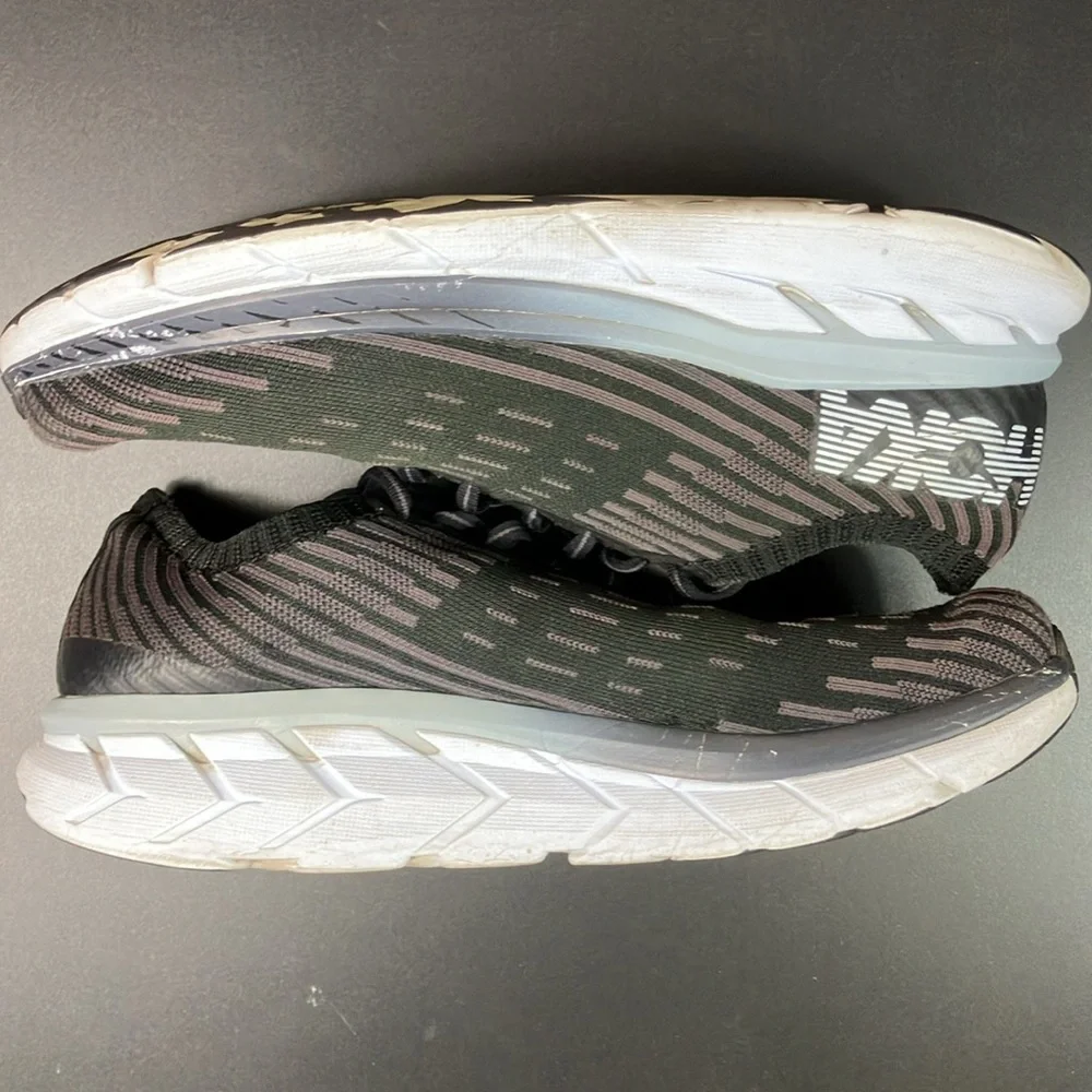 Hoka One One Clifton 5 Knit Athletic Running Sneaker Shoes Men’s size‎ 10.5